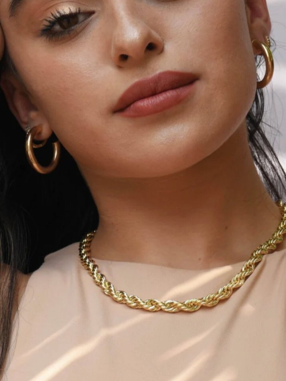 Like New The Views & Co Gold Thick Rope Chain